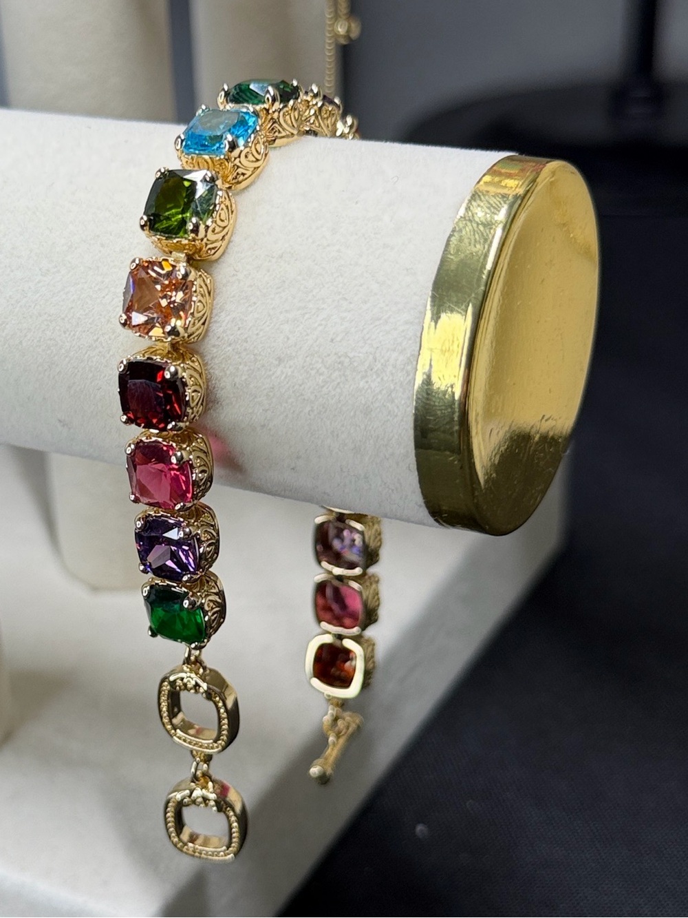 18K triple plated gold large multi-stone toggle bracelet. SZ 7-8